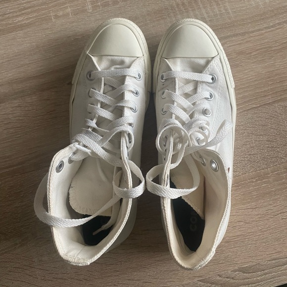 Embroidered Converse - Picture 3 of 6